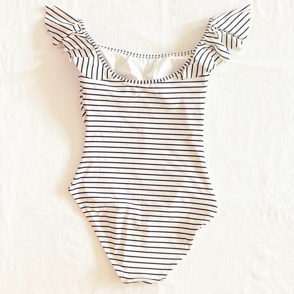 Vince Camino black and white‎ striped off-shoulder one piece swimsuit - Picture 5 of 12
